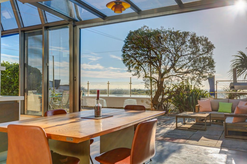 Property photo 3 of 36