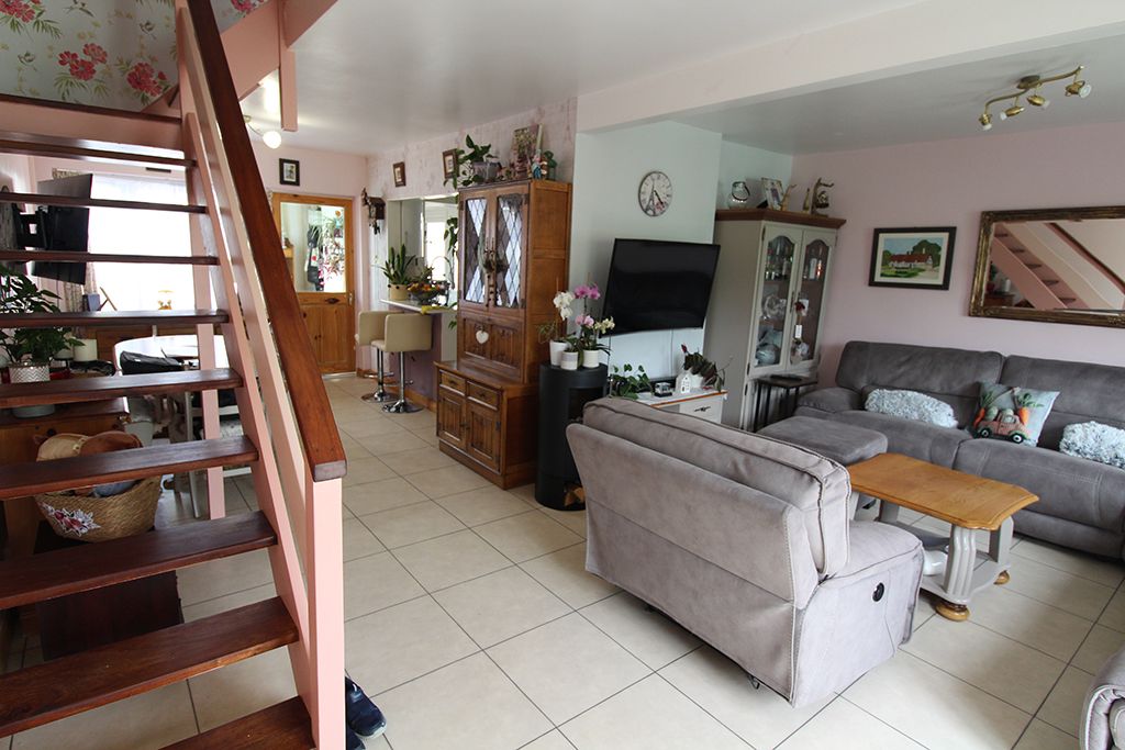 Property photo 3 of 14