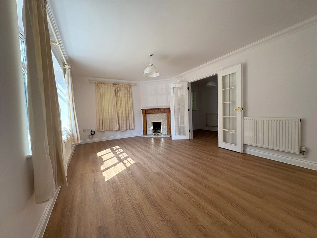 Property photo 3 of 13 Picture No. 16