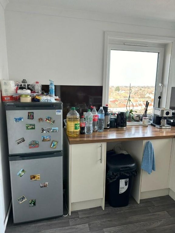 Property photo 3 of 4