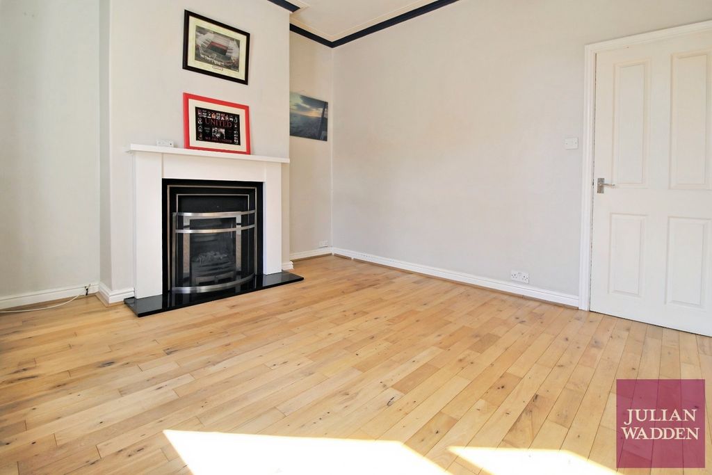 Property photo 2 of 12 Picture No. 03