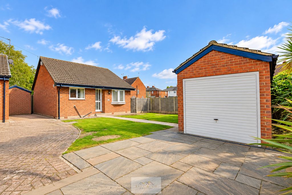 Property photo 1 of 24