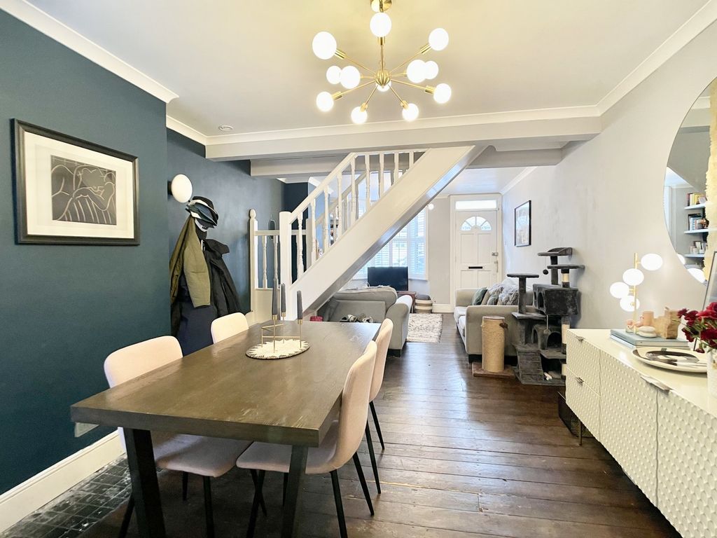 Property photo 3 of 13 Dining Area