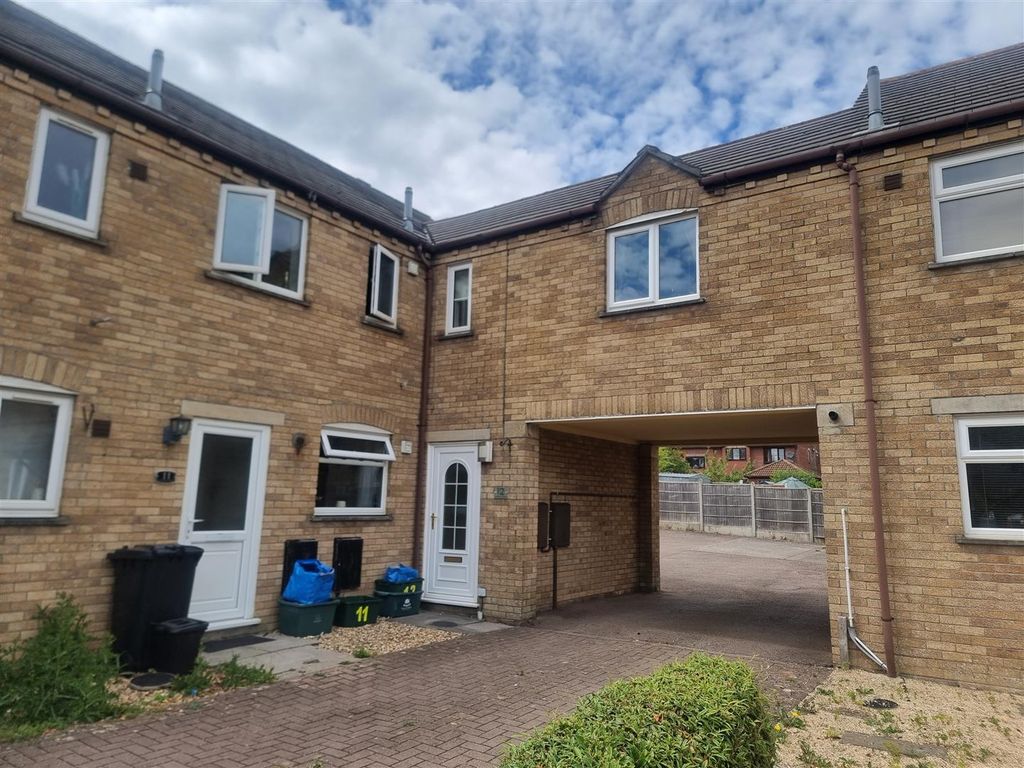 Property photo 2 of 12