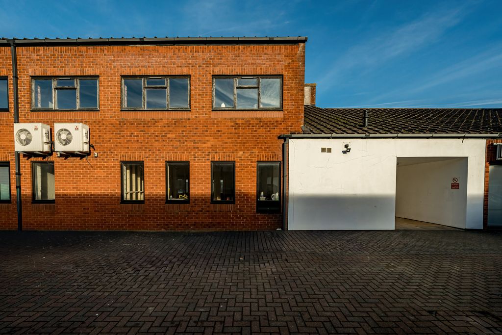 Property photo 3 of 5