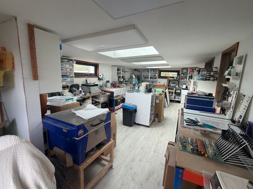 Additional image 31 of 5 bed semi-detached house for saleWhitaker Road, Derby DE23
