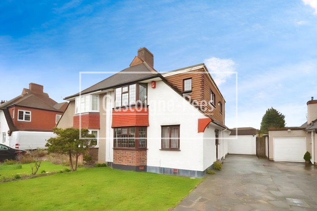 Property photo 1 of 7 External