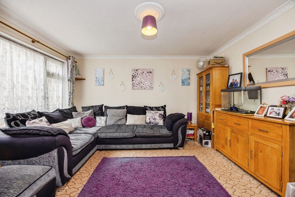 Property photo 2 of 16 Pbox-Img.Jpg