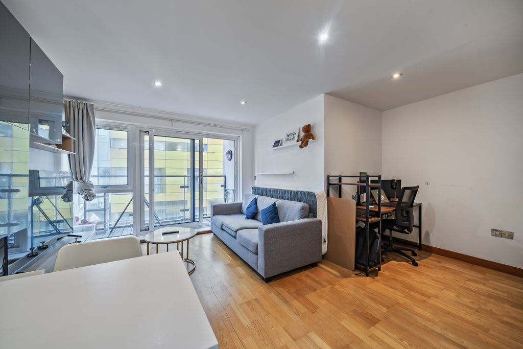 Property photo 1 of 14 1272043 (18)