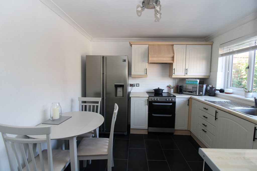 Property photo 1 of 24 Kitchen