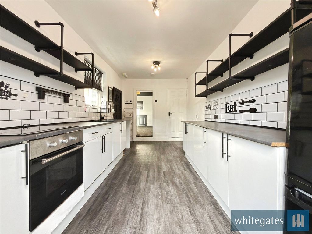 Property photo 3 of 18 Picture No. 04