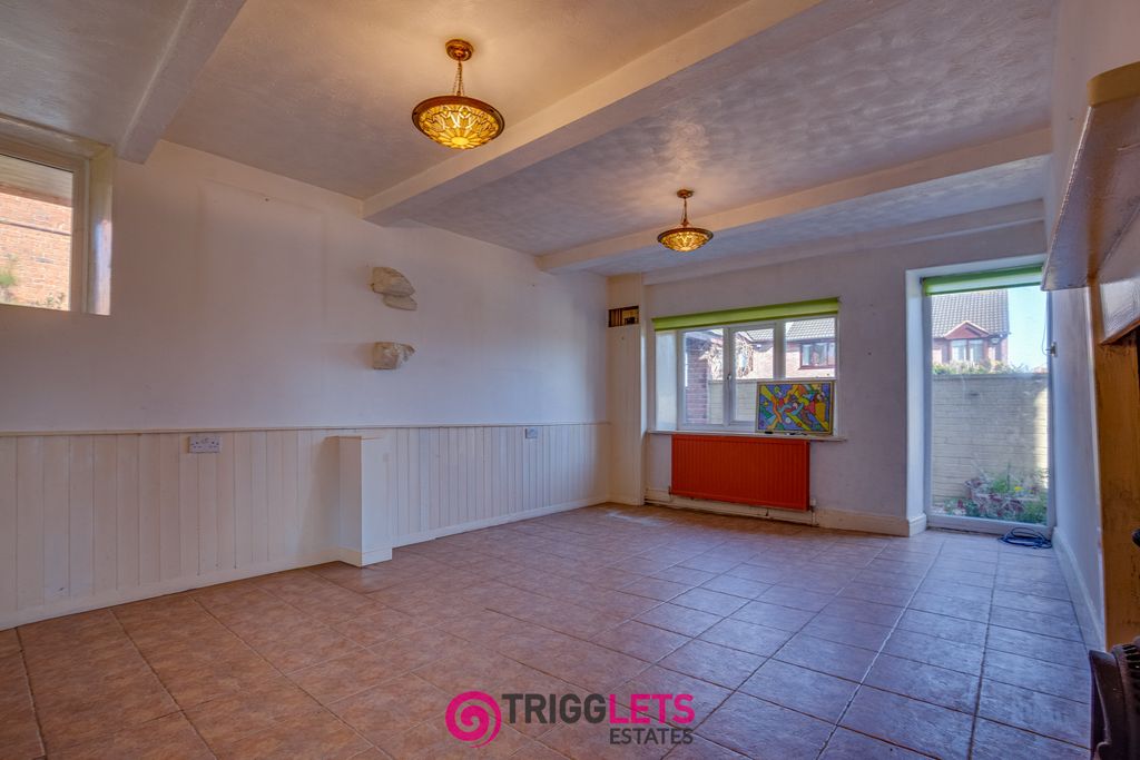 Property photo 3 of 33