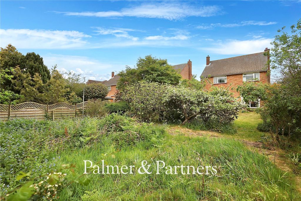 Property photo 3 of 37 Picture No. 06