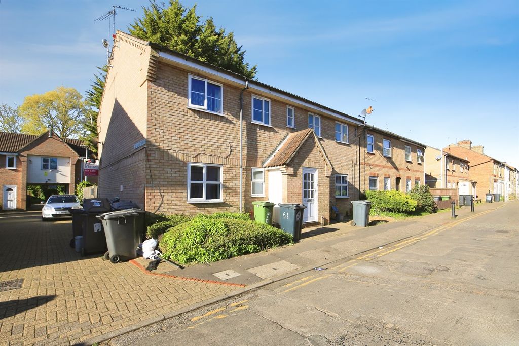 Property photo 1 of 20