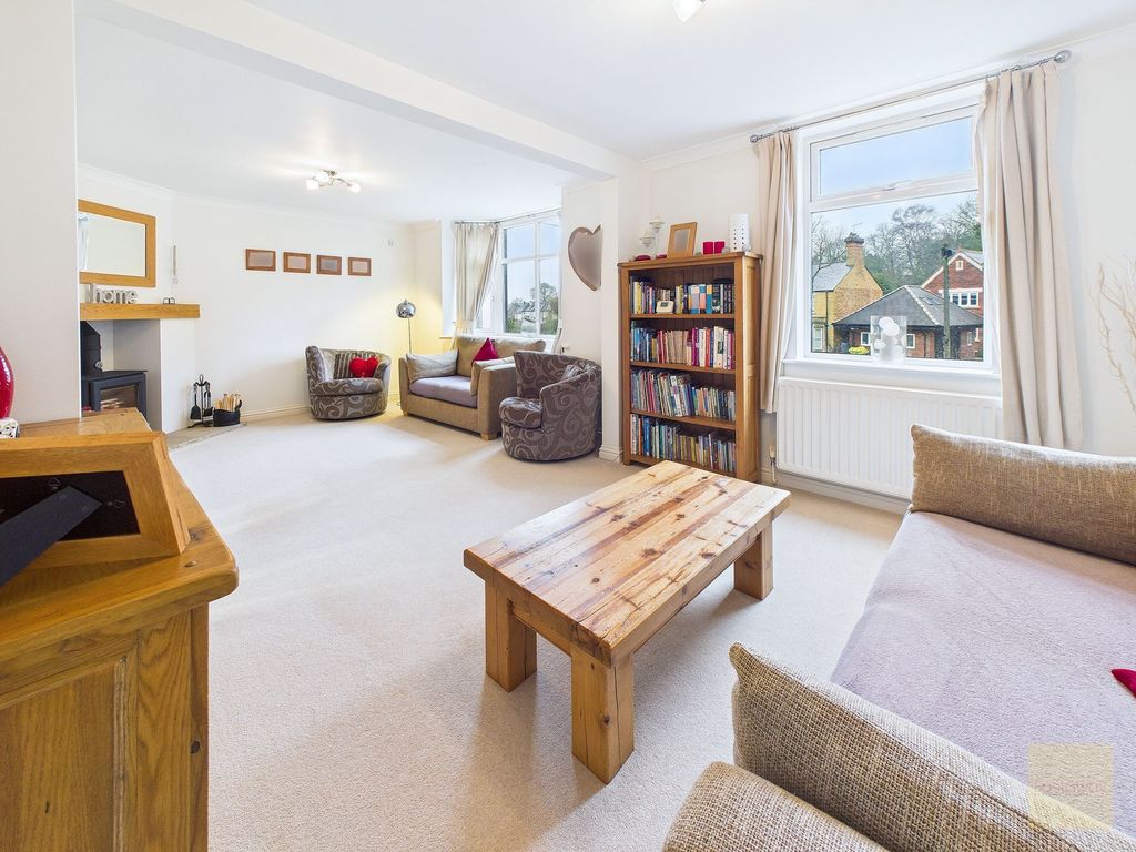 Property photo 3 of 21 Living Room