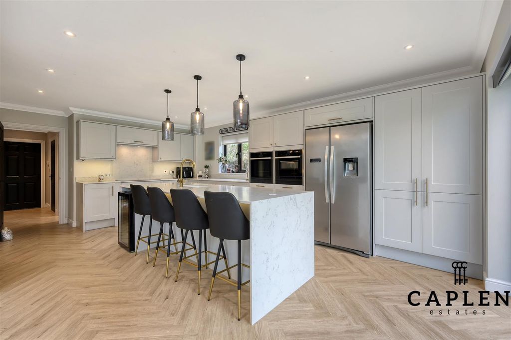 Property photo 2 of 37 Img_4786_39 Copy 2 (1).Jpg