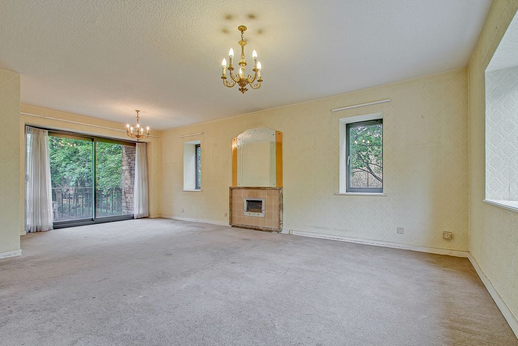 Property photo 1 of 16 Photo 17