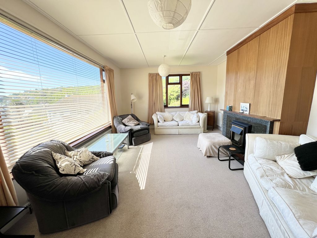 Property photo 3 of 14 Gallery