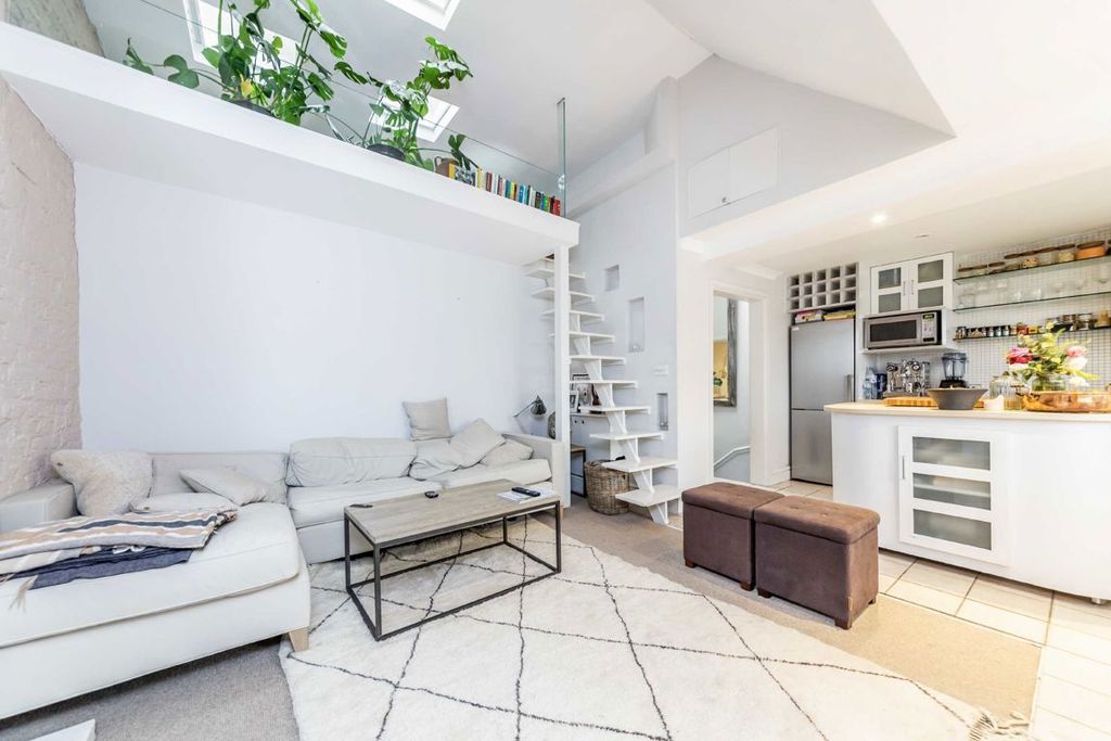 Property photo 2 of 6