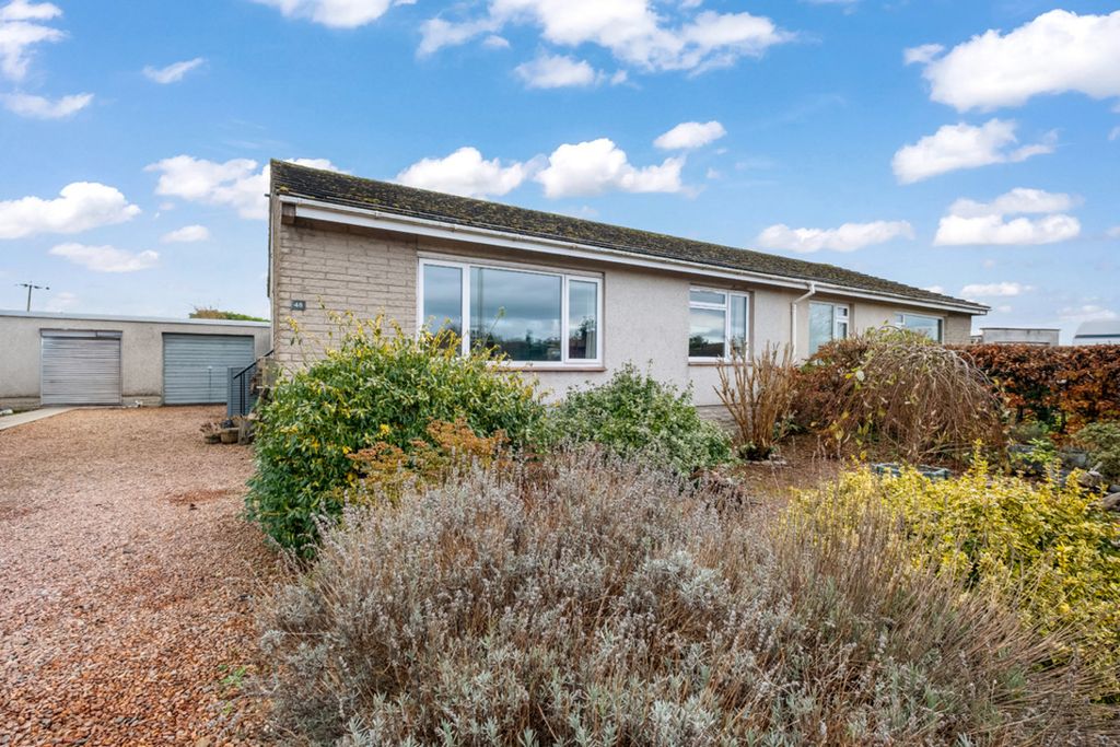 Property photo 1 of 32