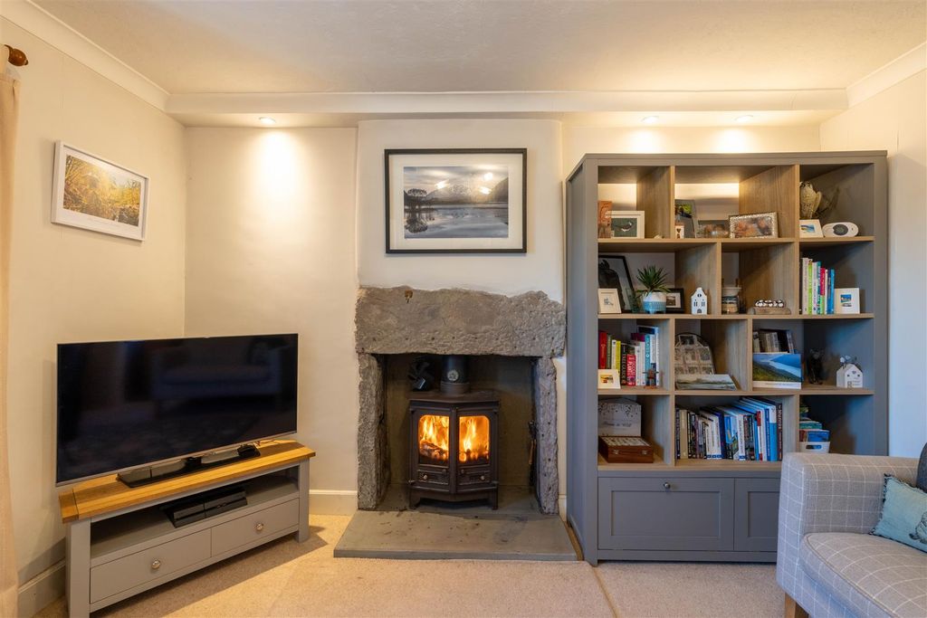 Property photo 3 of 19 12 Grey Row, Ruthvenfield-21.Jpg