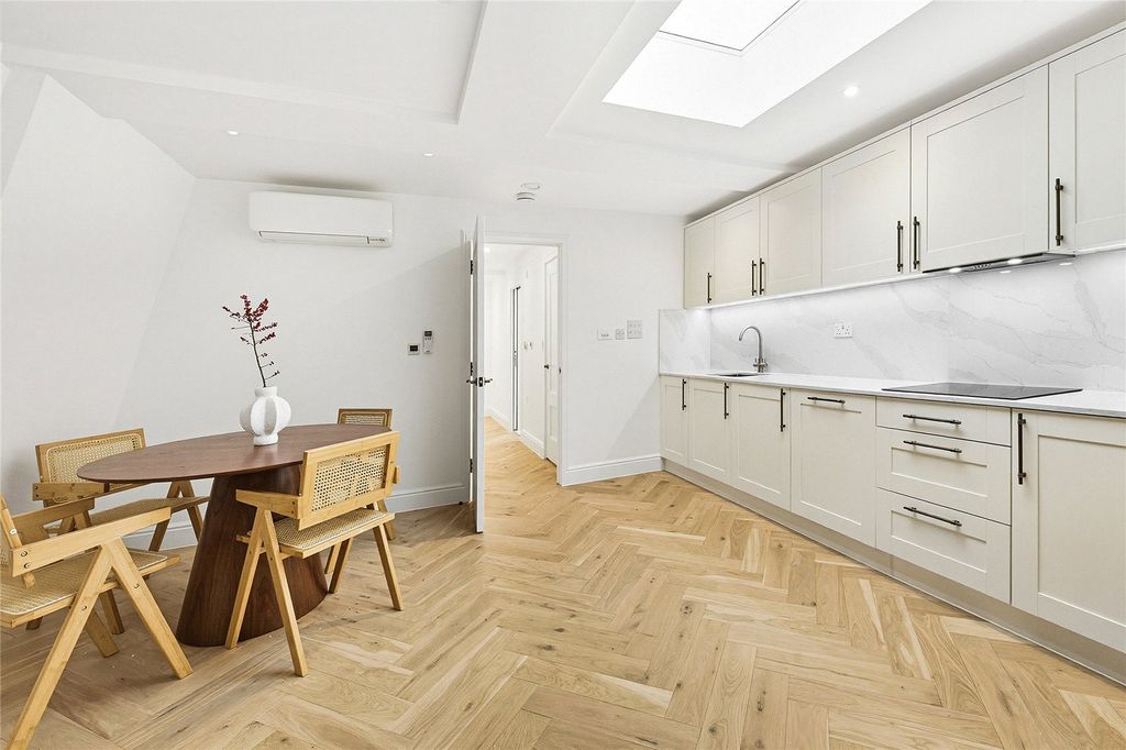 Property photo 2 of 12 Picture No. 09