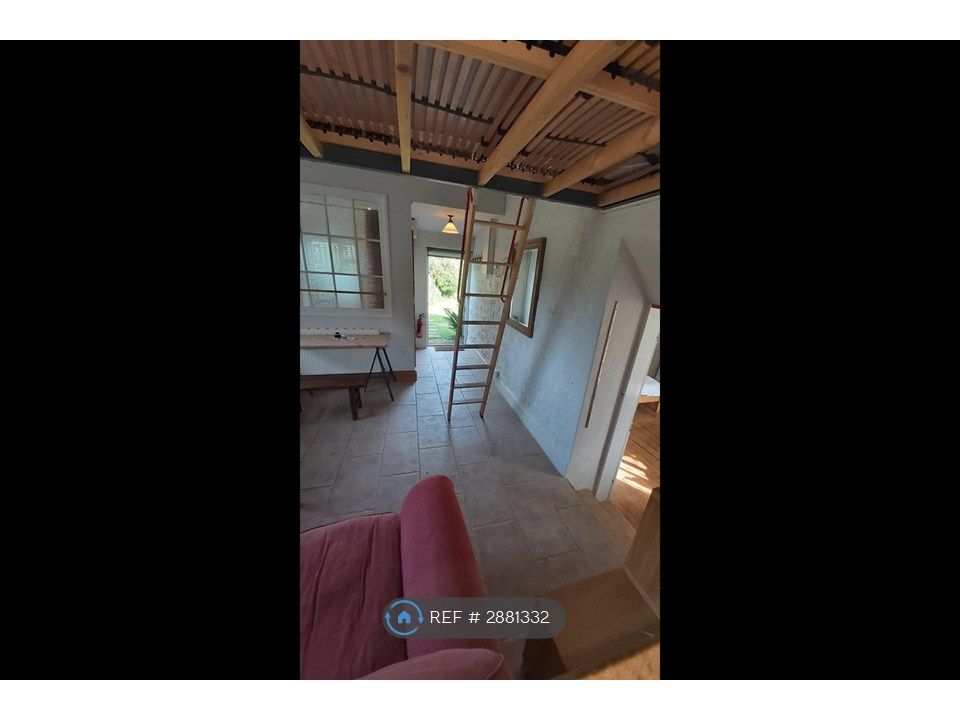 Property photo 3 of 17 Door From Outside Into Kitchen / Living