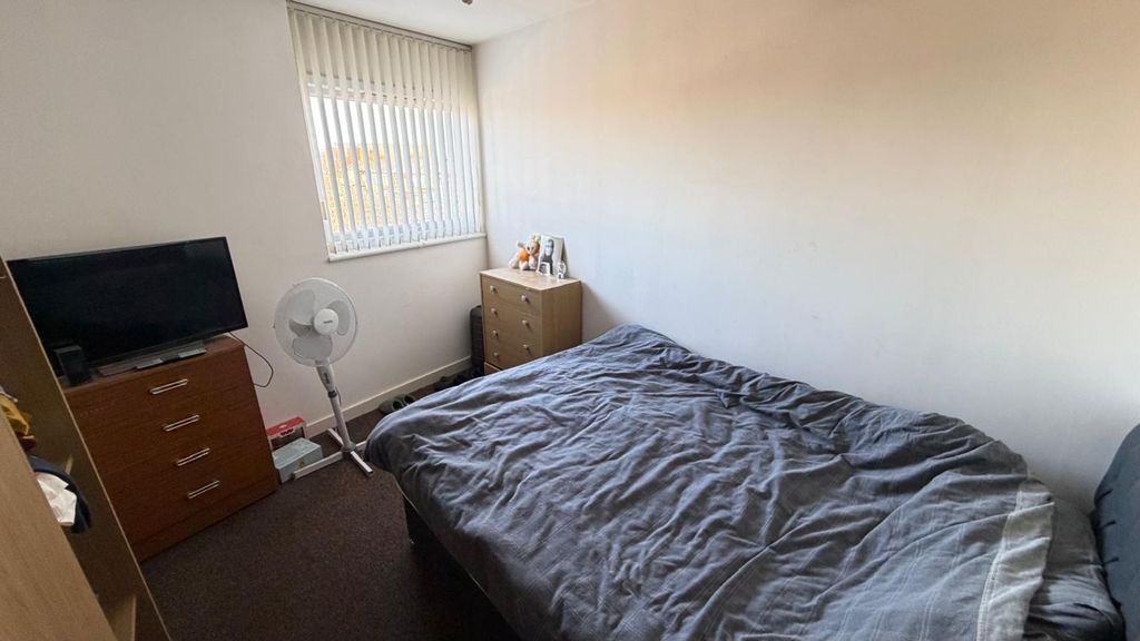 Property photo 3 of 4