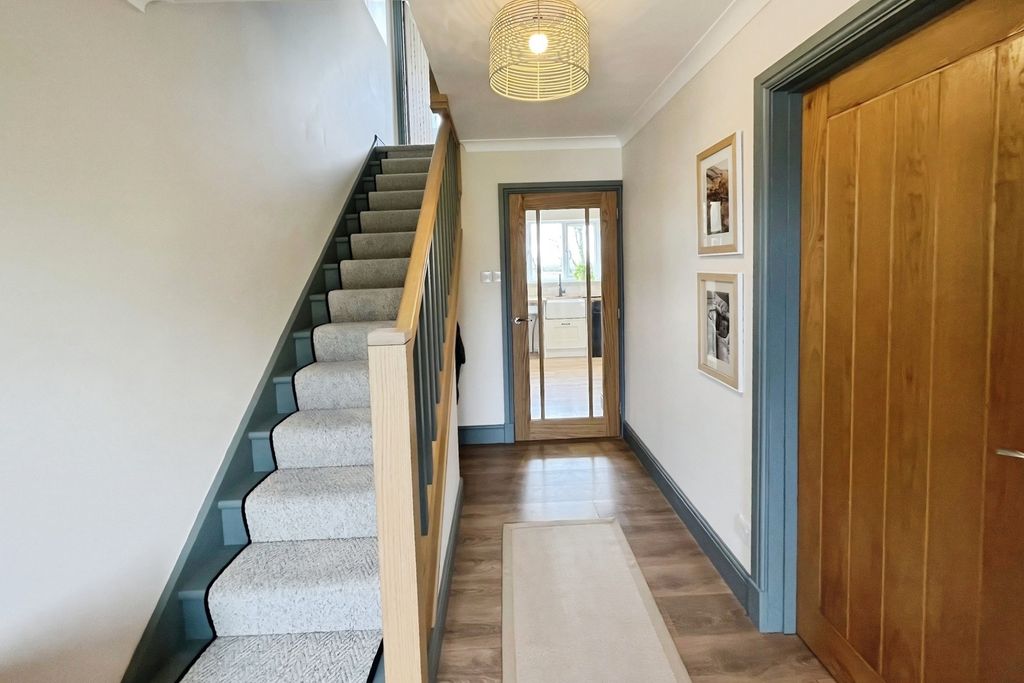 Property photo 2 of 20 Entrance Hallway