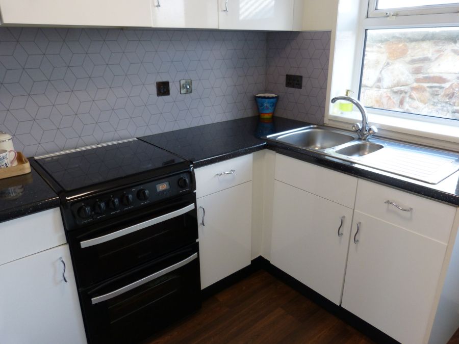 Property photo 2 of 19 Kitchen