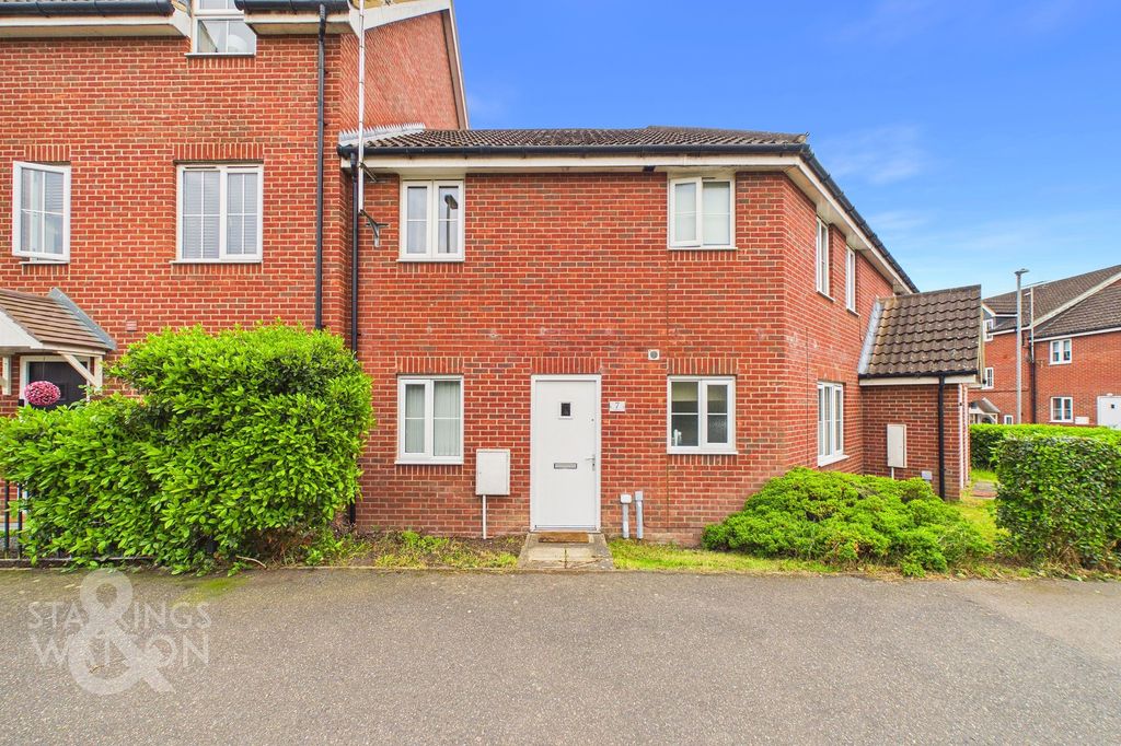 Property photo 2 of 16