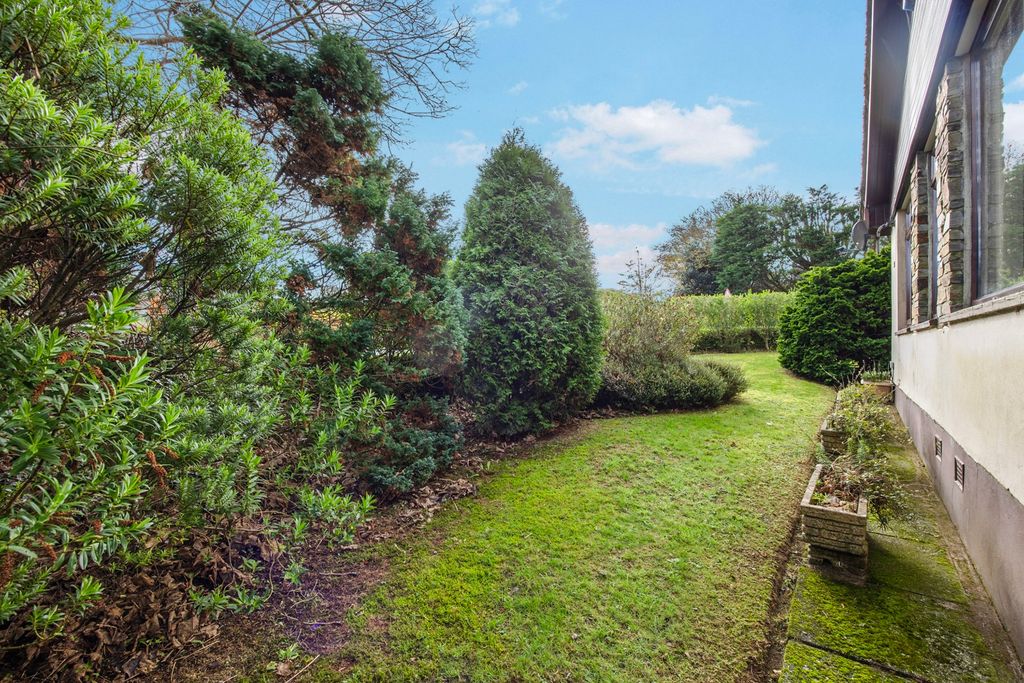 Property photo 3 of 16 Photo