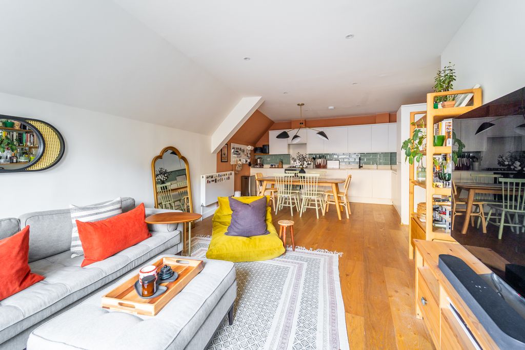 Property photo 3 of 11 Ndb03677