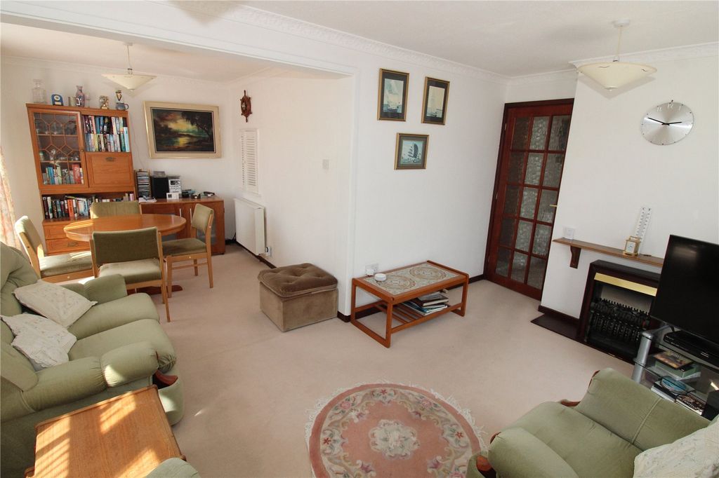 Property photo 2 of 15 Picture No. 10