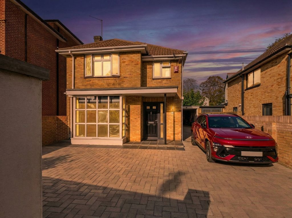 Property photo 1 of 18