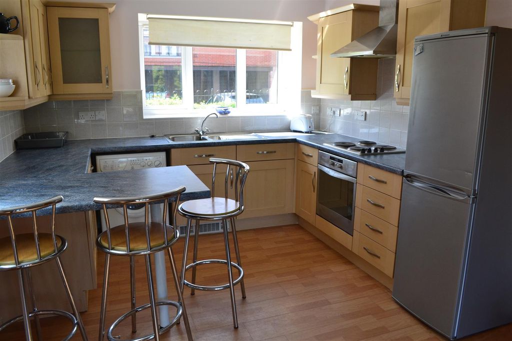 Property photo 2 of 4