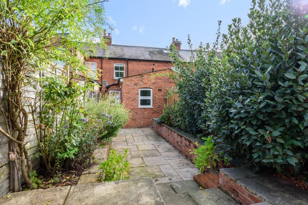 Property photo 2 of 10 Outside View