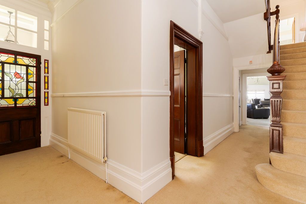 Additional image 4 of 6 bed end terrace house for saleVictoria Square, Penarth CF64