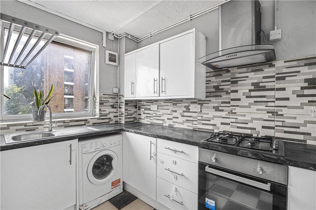 Property photo 2 of 18 Kitchen