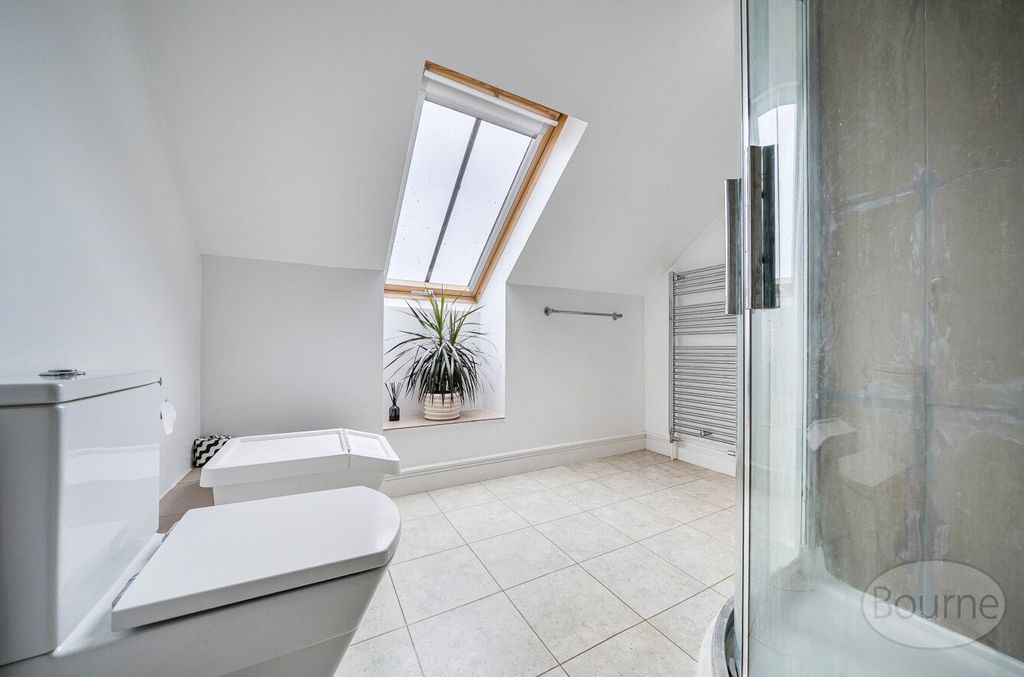 Additional image 8 of 2 bed flat for saleStation Road, Liphook, Hampshire GU30
