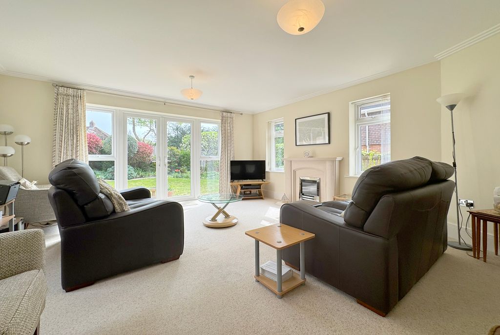 Property photo 2 of 15 31 Bl Sitting Room