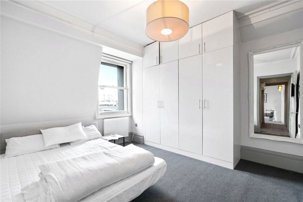 Property photo 3 of 5