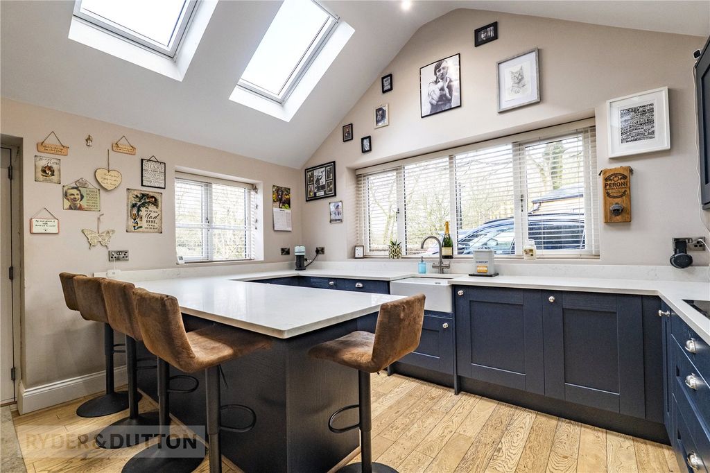 Property photo 3 of 31 Picture No. 02