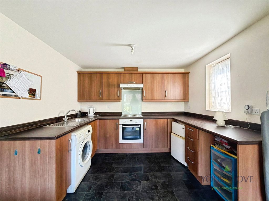 Property photo 3 of 15 Kitchen