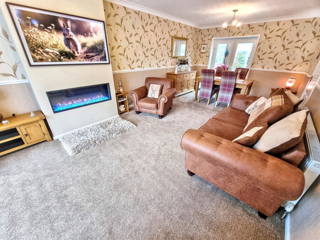 Property photo 3 of 11 Photo 9
