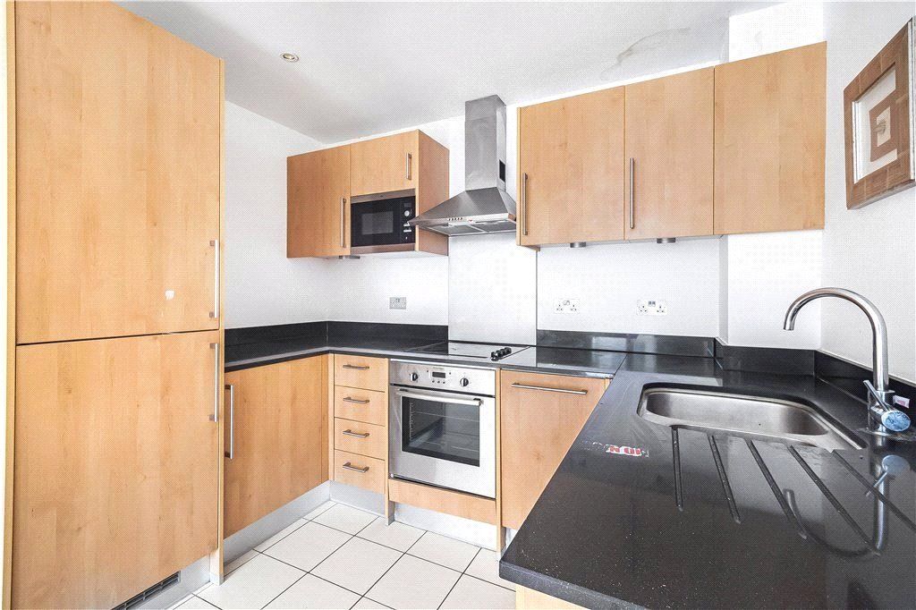 Property photo 2 of 18 Kitchen