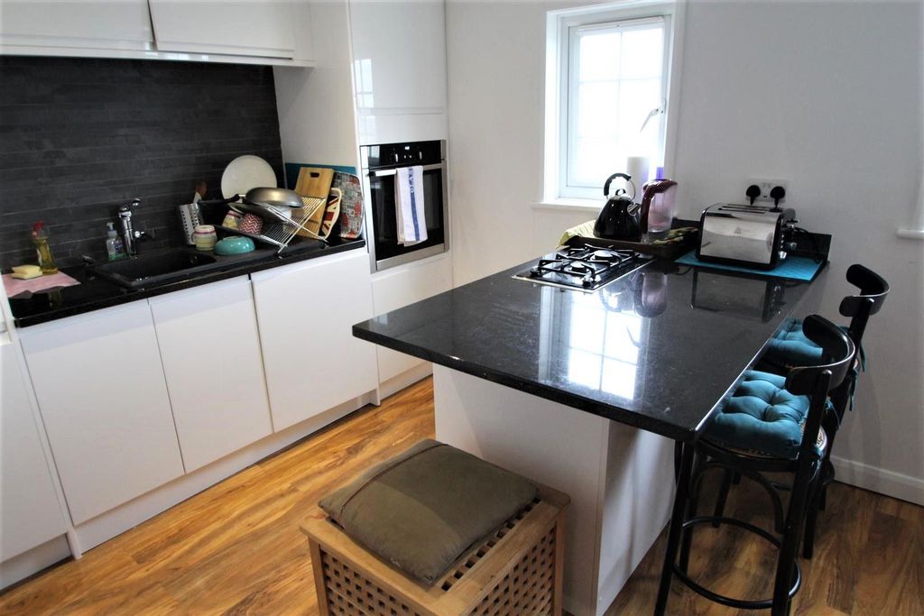 Property photo 2 of 7 _4Cpmfn5Fxjxfdg2Iv42Gax43Zo.Jpg