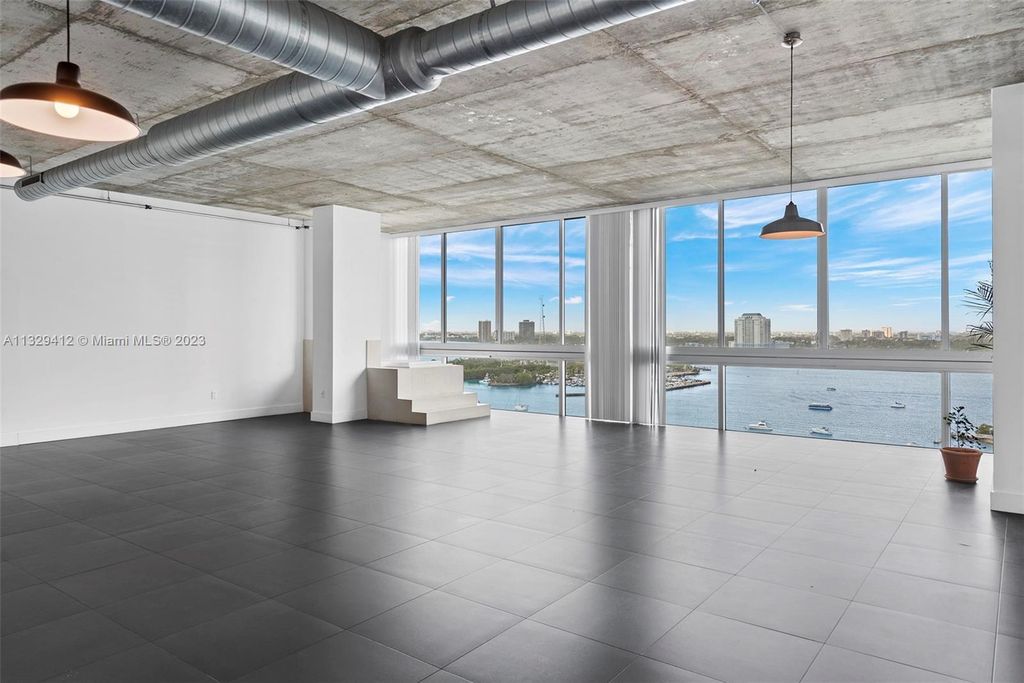 Property photo 3 of 47 <Alttext/>