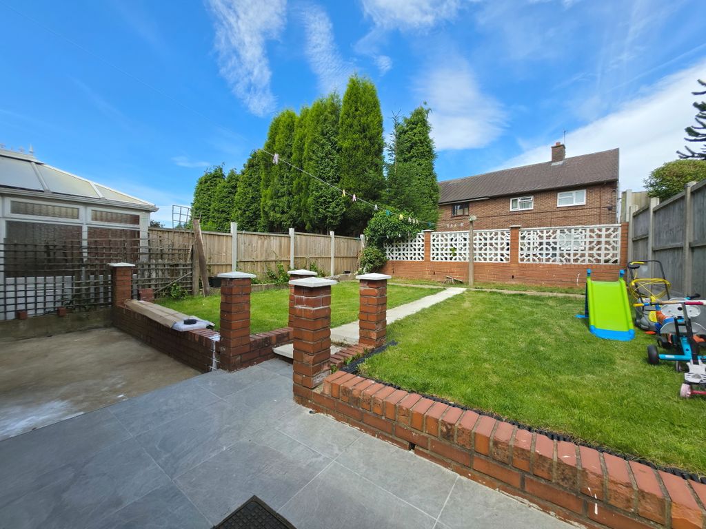 Property photo 2 of 23