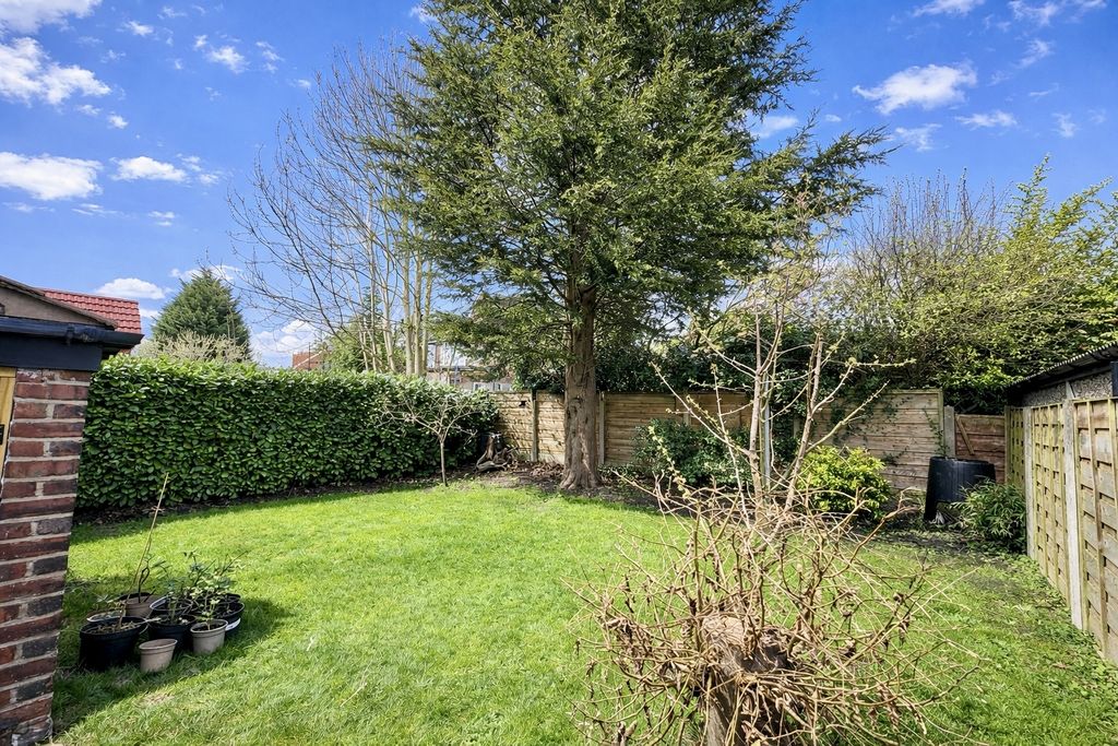 Property photo 2 of 11 Gallery